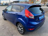 Gebraucht Ford Fiesta Trend 82 PS (60 kW) 2015 Blau Limousine