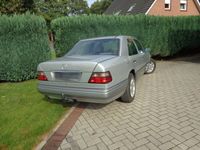 gebraucht Mercedes E250 124er