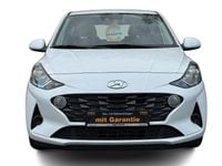 Gebraucht Hyundai i10 Trend 84 PS (61 kW) 2023 Weiß Kleinwagen