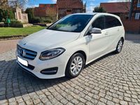 Gebraucht Mercedes B180 122 PS (89 kW) 2017 Weiß Van / Kleinbus