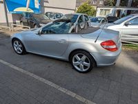 Second-hand Mercedes SLK200 163 CP (119 kW) 2004 Argintiu Cabrio