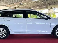 Gebraucht VW Golf VIII 131 PS (96 kW) 2022 Weiß Kombi