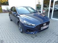 Neu Hyundai i30 Advantage 101 PS (74 kW) 2025 Blau Limousine