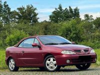 Gebraucht Renault Mégane Cabriolet 107 PS (78 kW) 1999 Rot Cabrio