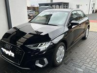 Gebraucht Audi A3 Sport 110 PS (80 kW) 2022 Schwarz Limousine