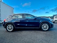 Gebraucht Mercedes GLA200 156 PS (114 kW) 2017 Blau SUV