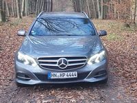 Gebraucht Mercedes E220 Edition 170 PS (125 kW) 2016 Grau Limousine