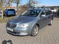 Gebraucht Skoda Superb Ambition 105 PS (77 kW) 2011 Platin grau metallic Kombi