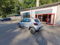 Gebraucht Dacia Spring Comfort Plus 33 kW (45 PS) 2023 Diamantsilbergrau Kleinwagen