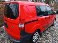 Gebraucht Ford Transit 101 PS (74 kW) 2022 Rot Van / Kleinbus