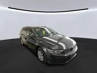 Gebraucht VW Passat 150 PS (110 kW) 2023 Grau Kombi