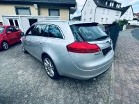 Gebraucht Opel Insignia 220 PS (161 kW) 2010 Argon silber/ice silver (m2) Kombi