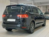 Gebraucht VW Touran Comfortline 150 PS (110 kW) 2024 Deep black perleffekt Van / Kleinbus