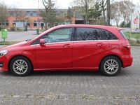 Gebraucht Mercedes B180 109 PS (80 kW) 2017 Rot Van / Kleinbus