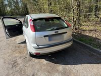 Gebraucht Ford Focus 101 PS (74 kW) 2005 Silber Limousine