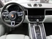 Gebraucht Porsche Macan 441 PS (324 kW) 2019 Tiefschwarzmetallic (metallic) SUV
