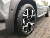 Neu Renault 4 E-Tech Komfort 110 kW (150 PS) 2025 Grau SUV