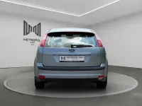 Usado Ford Focus Ghia 116 CV (85 kW) 2005 Azul Berlina