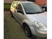 Gebraucht Ford Fiesta 69 PS (50 kW) 2004 Silber Limousine