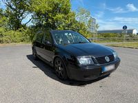 Second-hand VW Bora Highline 150 CP (110 kW) 2000 Negru Break