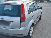 Gebraucht Ford Fiesta 59 PS (43 kW) 2004 Grau Kleinwagen