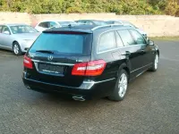 Gebraucht Mercedes E220 Avantgarde 170 PS (125 kW) 2012 Schwarz Limousine