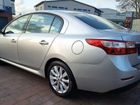 Second-hand Renault Latitude 140 CP (102 kW) 2011 Argintiu Berlinǎ