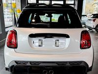 Gebraucht Mini John Cooper Works 178 PS (130 kW) 2023 Weiß Kleinwagen