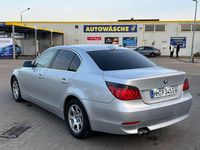 Gebraucht BMW 520 170 PS (125 kW) 2004 Silber Limousine