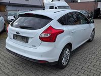 Gebraucht Ford Focus Titanium 101 PS (74 kW) 2014 Frostweiß Kleinwagen