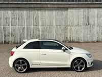 Używany Audi A1 Exclusive 185 KM (136 kW) 2011 Biały Hatchback