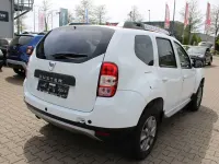 Używany Dacia Duster Prestige 125 KM (91 kW) 2016 Biały SUV