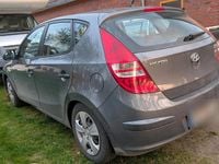 Gebraucht Hyundai i30 109 PS (80 kW) 2010 Grau Limousine