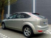 Second-hand Ford Focus 125 CP (91 kW) 2009 Andere farben Hatchback