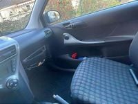 Gebraucht Toyota iQ 68 PS (50 kW) 2009 Rot Kleinwagen