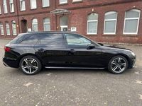 Gebraucht Audi A4 S-Line 163 PS (119 kW) 2024 Schwarz Kombi