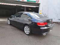 Gebraucht BMW 320 177 PS (130 kW) 2010 Black sapphire metallic Coupé