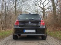 Gebraucht BMW 116 122 PS (89 kW) 2008 Schwarz Kleinwagen