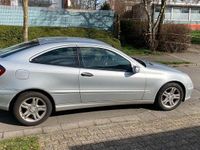 Gebraucht Mercedes C180 143 PS (105 kW) 2004 Silber Coupé