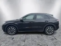 Neu VW T-Roc Life 150 PS (110 kW) 2026 Grenadill schwarz metallic SUV