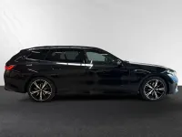 Gebraucht BMW 520 Comfort Edition 197 PS (144 kW) 2025 Saphirschwarz metallic Kombi