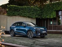 Neu Audi Q6 e-tron Comfort 185 kW (252 PS) 2026 Grau (magnetgrau) SUV