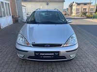 Gebraucht Ford Focus Ghia 101 PS (74 kW) 2002 Grau Limousine