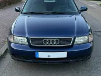Gebraucht Audi A4 Basis 101 PS (74 kW) 1998 Blau Limousine