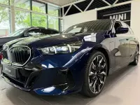 Neu BMW 550e Comfort Edition 489 PS (359 kW) 2026 Blau Kombi