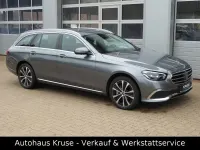 Gebraucht Mercedes E300 194 PS (142 kW) 2023 Grau Limousine