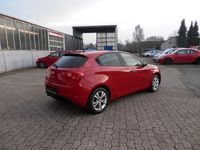 Gebraucht Alfa Romeo Giulietta Impression 120 PS (88 kW) 2014 Rot Limousine