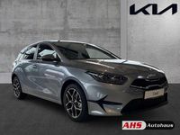 Neu Kia Ceed Style 140 PS (102 kW) 2025 Silber Kleinwagen