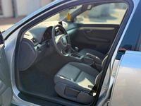 Second-hand Audi A4 135 CP (99 kW) 2002 Argintiu Hatchback