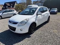 Gebraucht Hyundai i20 Edition 86 PS (63 kW) 2012 Weiß Kleinwagen